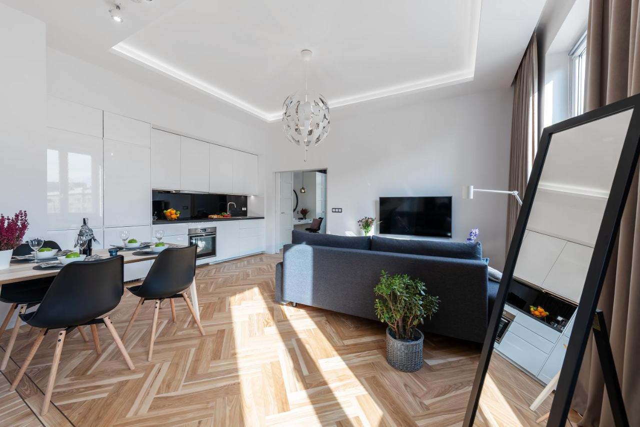 Marszalkowska Center Serviced Apartments Warsawa Bagian luar foto